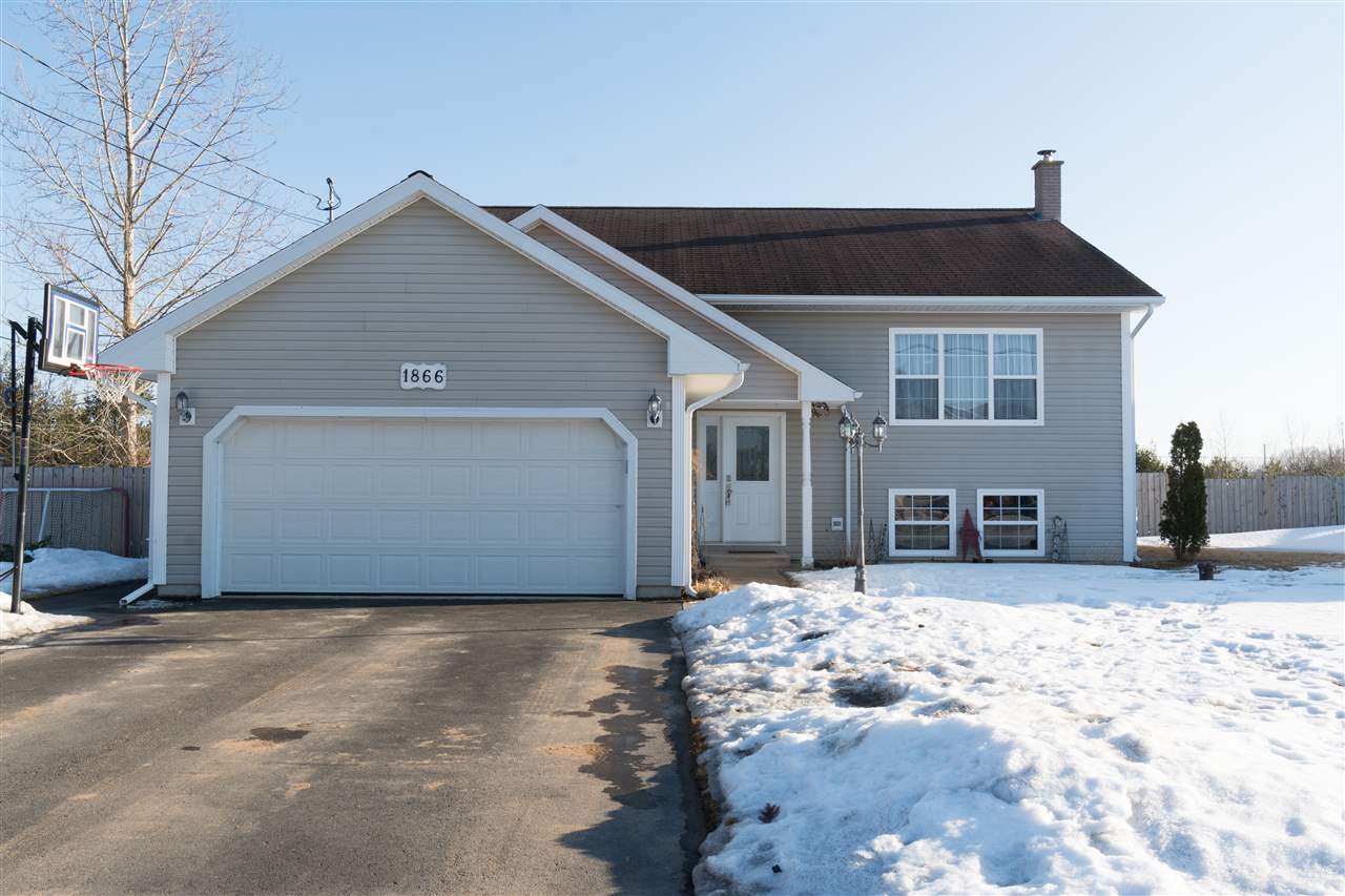 FEATURED LISTING: 1866 ACADIA Drive Kingston