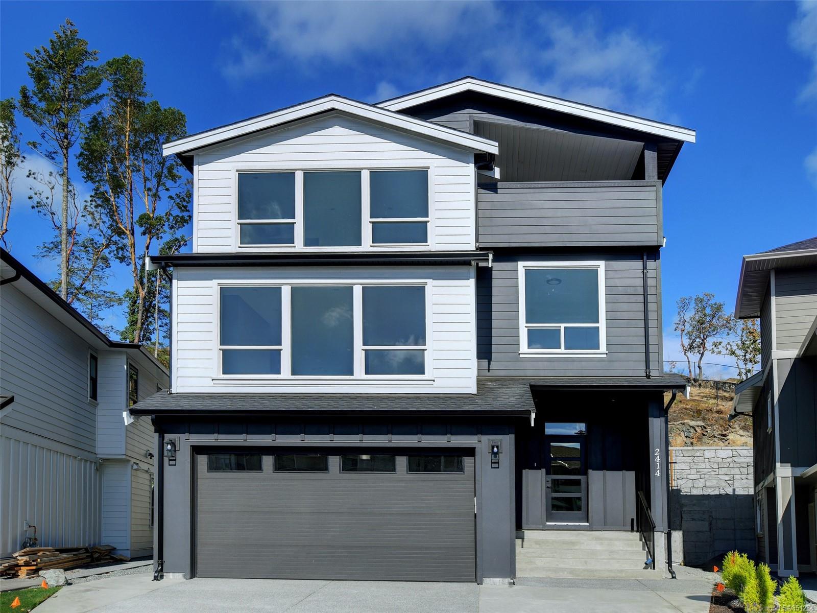 FEATURED LISTING: 2414 Azurite Cres