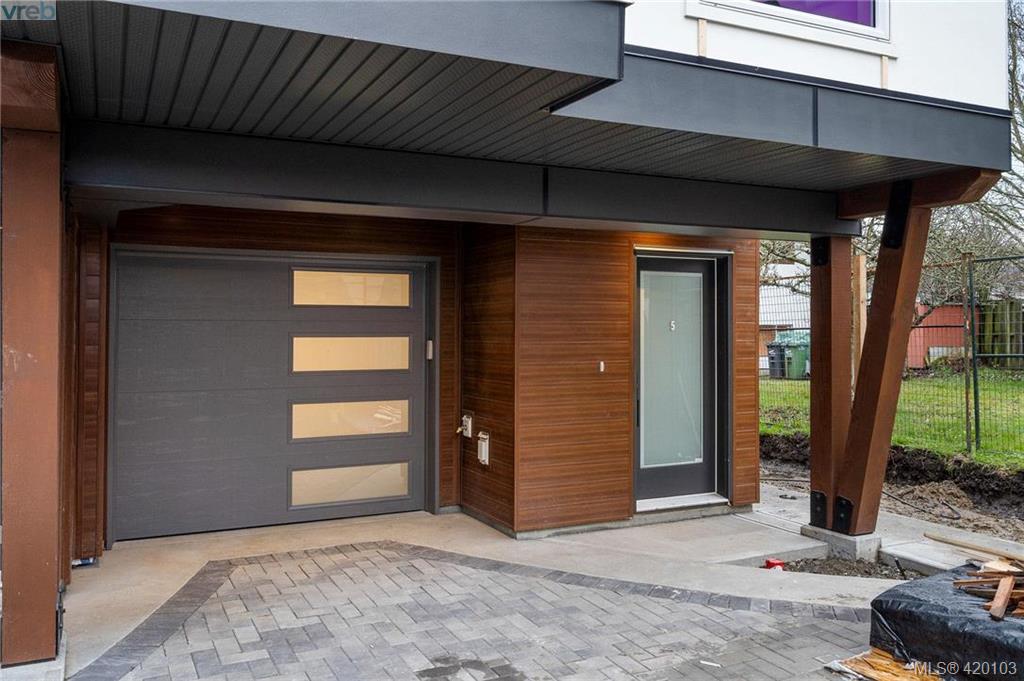 FEATURED LISTING: 4 - 2816 Shelbourne St VICTORIA