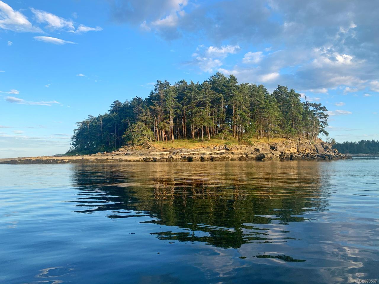 FEATURED LISTING: SATURNINA ISLAND