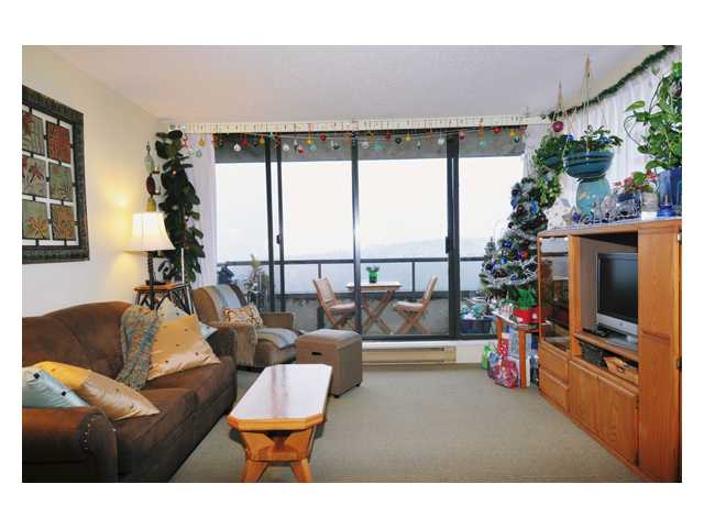 Main Photo: # 2204 3970 CARRIGAN CT in Burnaby: Government Road Condo for sale in "DISCOVER PLACE" (Burnaby North) : MLS(r) # V861085