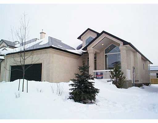 Main Photo: 35 LINDEN TERRACE Way in WINNIPEG: River Heights / Tuxedo / Linden Woods Single Family Detached for sale (South Winnipeg) : MLS®# 2100628