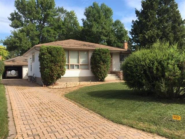 FEATURED LISTING: 15 Bittersweet Bay Winnipeg