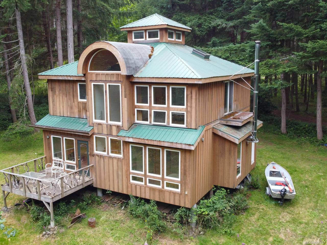 FEATURED LISTING: 826 Apple Orchard Way MUDGE ISLAND