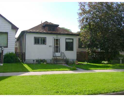 Main Photo: 281 ROSEBERRY Street in WINNIPEG: St James Single Family Detached for sale (West Winnipeg) : MLS®# 2710581