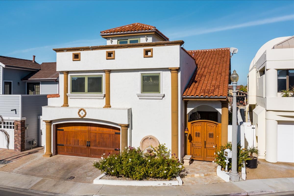 FEATURED LISTING: 9 Sixpence Way Coronado