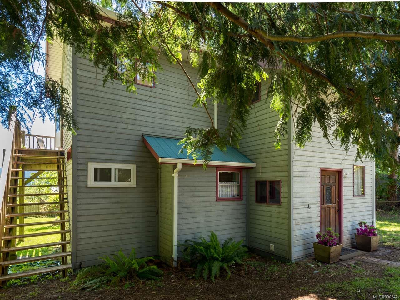 FEATURED LISTING: 1304 Midden Rd COMOX