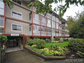 FEATURED LISTING: 104 - 1234 Fort St VICTORIA