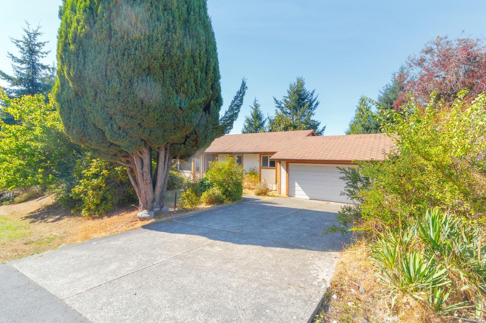 FEATURED LISTING: 892 Cecil Blogg Dr