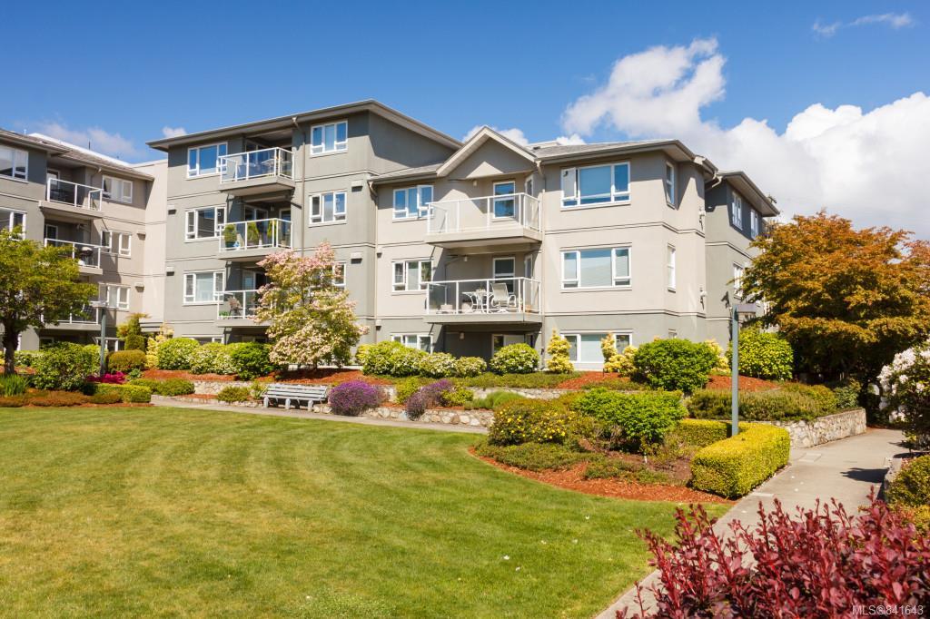 FEATURED LISTING: 408 - 951 Topaz Ave Victoria