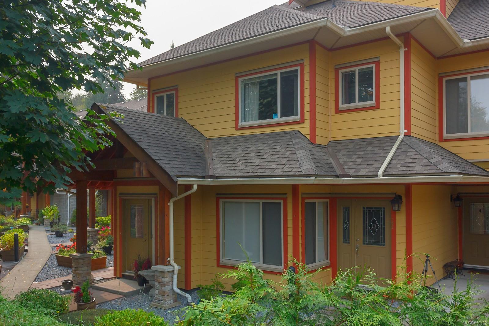 FEATURED LISTING: 302 - 1244 4th Ave