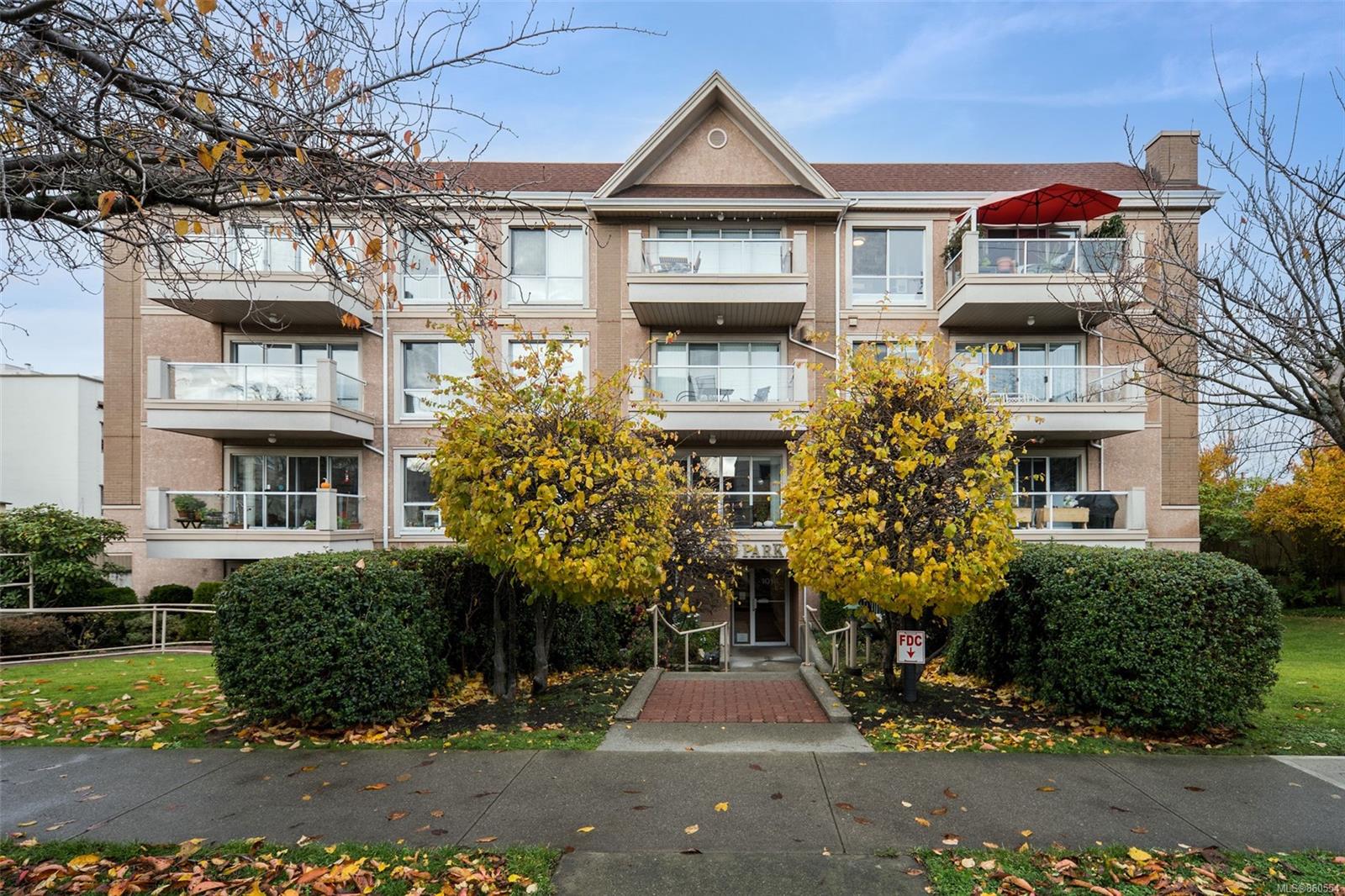 FEATURED LISTING: 405 - 1014 Rockland Ave