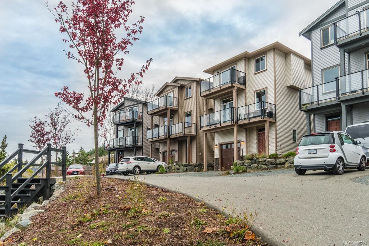 FEATURED LISTING: