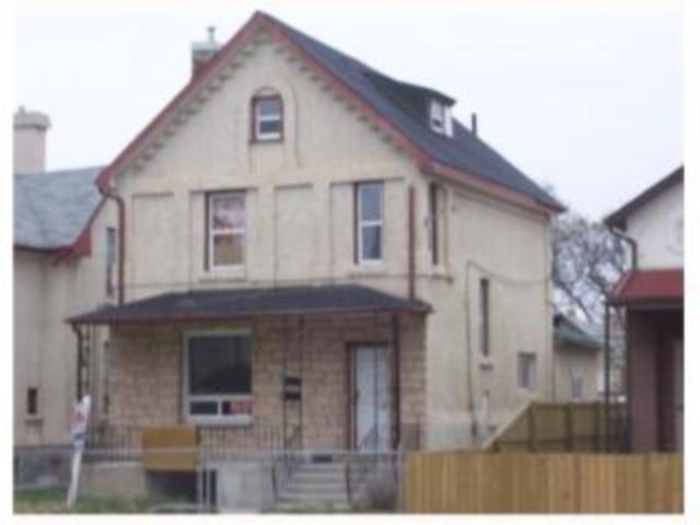 Main Photo: 593 William Avenue in WINNIPEG: Brooklands / Weston Industrial / Commercial / Investment for sale (West Winnipeg) : MLS®# 1004201