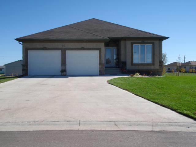 Main Photo: 52 Britton Bay in HEADINGLEY: Headingley North Condominium for sale (West Winnipeg) : MLS®# 1100540