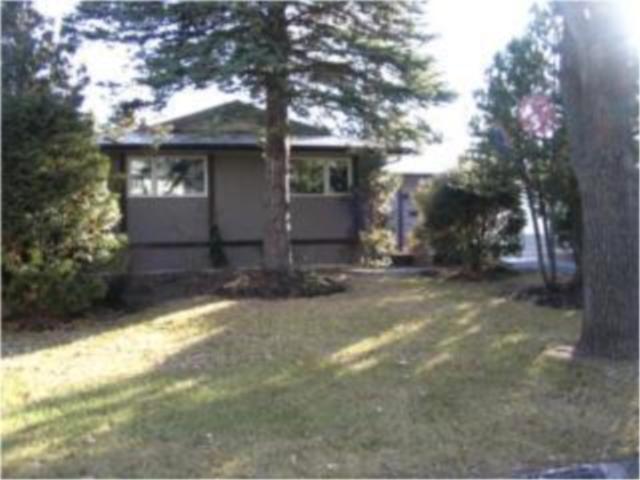 FEATURED LISTING: 18 Rutgers Bay WINNIPEG