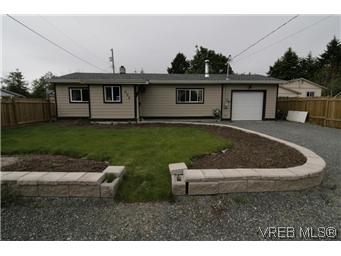 FEATURED LISTING: 668 Hoylake Avenue VICTORIA