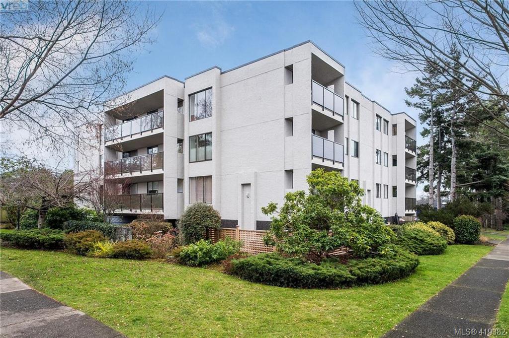 FEATURED LISTING: 205 - 1151 Oscar St VICTORIA
