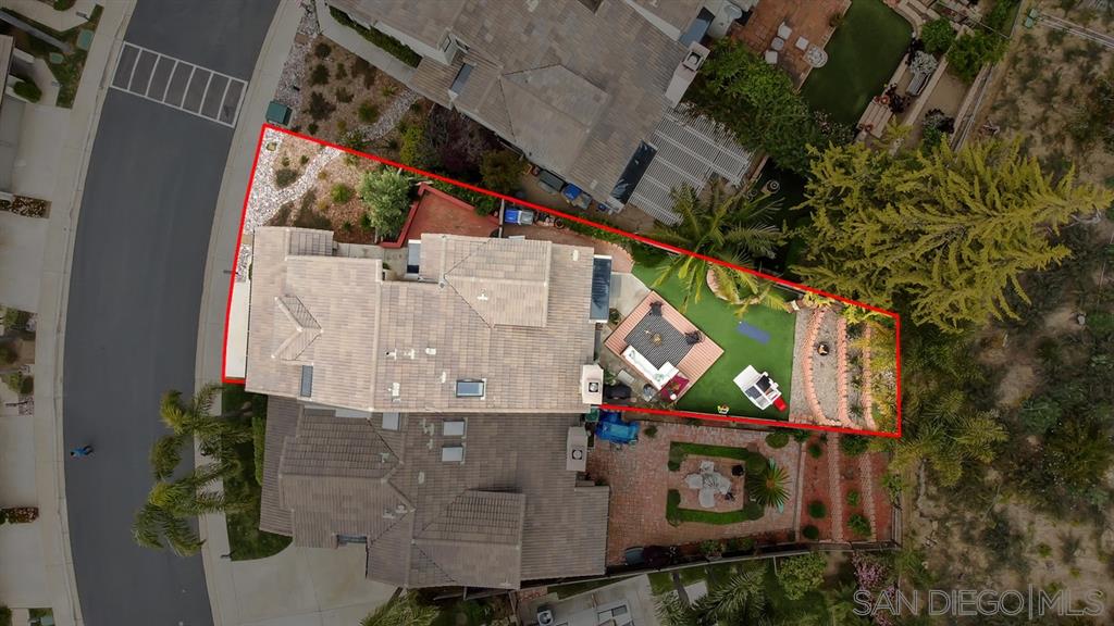 FEATURED LISTING: 6376 Caminito Del Pastel San Diego