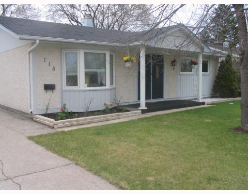 FEATURED LISTING: 115 PEMBRIDGE Bay WINNIPEG