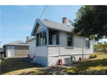 FEATURED LISTING: 56 Regina Ave VICTORIA
