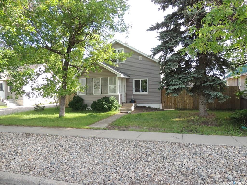 FEATURED LISTING: 1421 4th Street Estevan