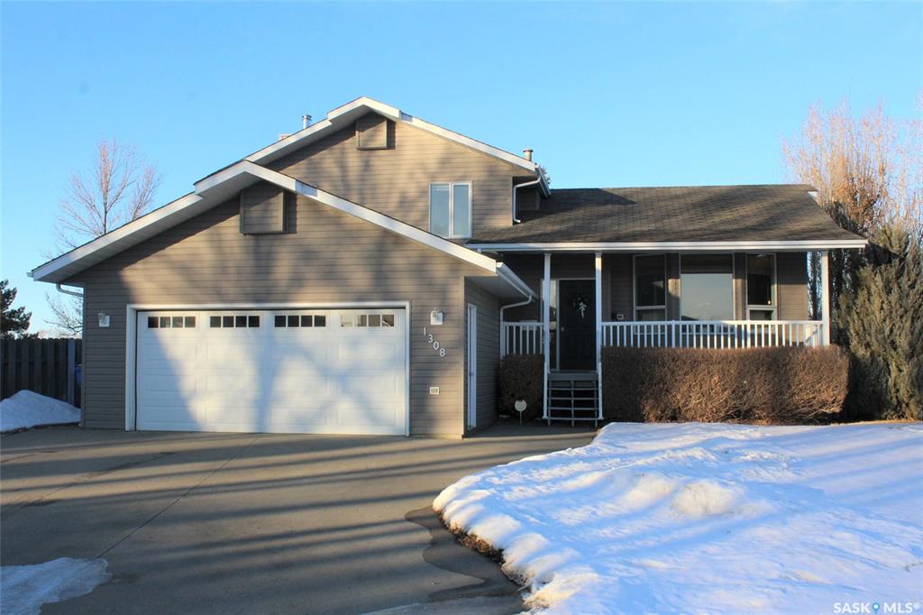 FEATURED LISTING: 1308 Barabash Bay Estevan