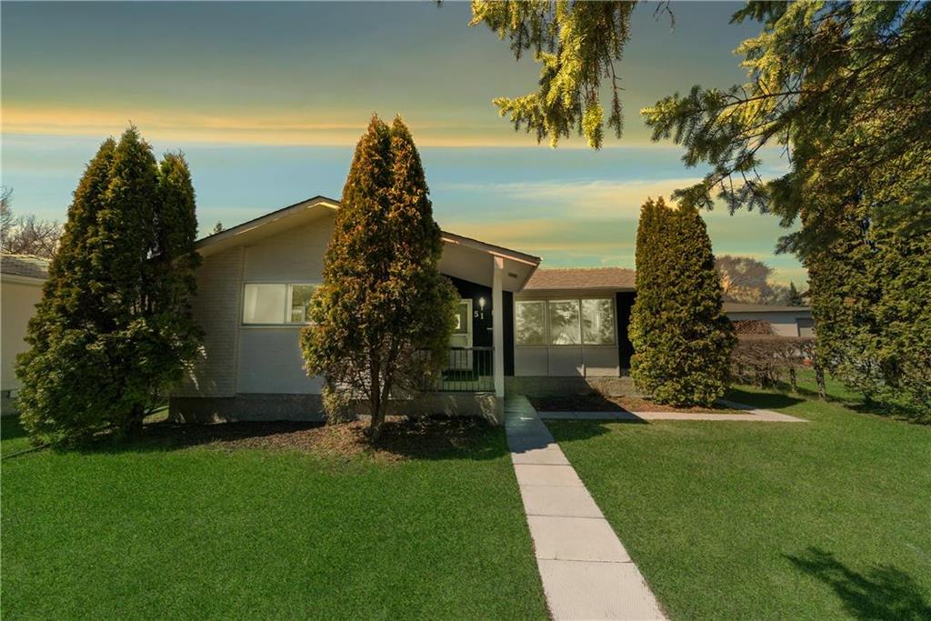 FEATURED LISTING: 51 Tamworth Bay Winnipeg