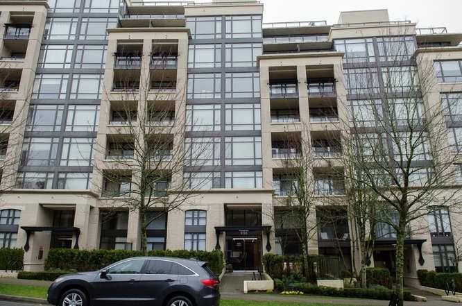 Main Photo: 601 9320 UNIVERSITY CRESCENT in Burnaby: Simon Fraser Univer. Condo for sale (Burnaby North) : MLS®# R2237004