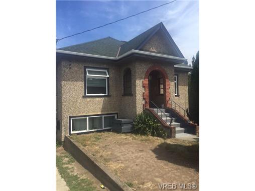 Main Photo: 172 W Burnside Road in VICTORIA: SW Tillicum Single Family Detached for sale (Saanich West) : MLS(r) # 365758