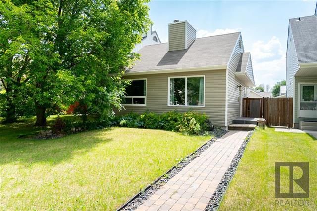 FEATURED LISTING: 60 Birchbark Bay Winnipeg