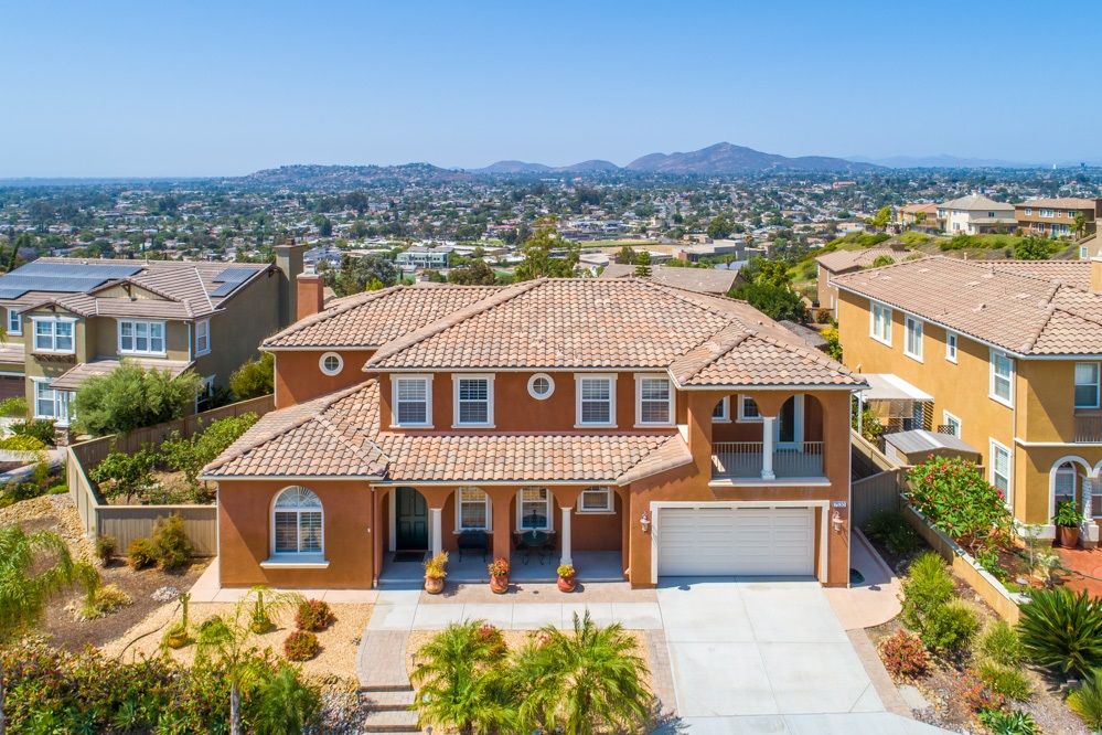 Main Photo: LA MESA House for sale : 5 bedrooms : 7530 CHICAGO DR