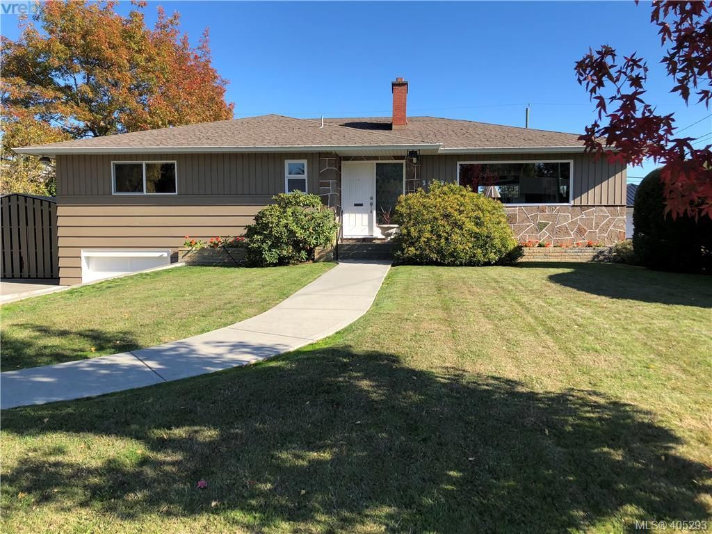 FEATURED LISTING: 3489 Henderson Rd VICTORIA