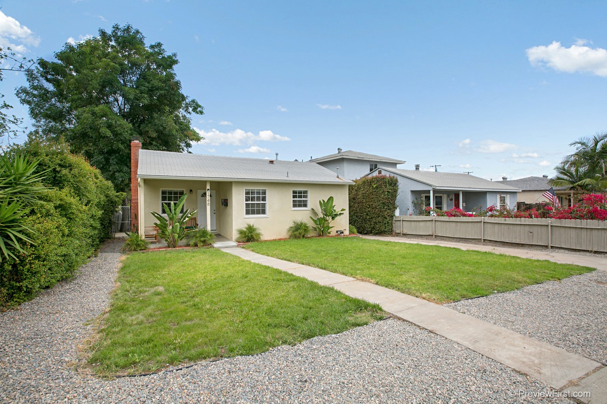Main Photo: LEMON GROVE House for rent : 3 bedrooms : 1748 Dayton Dr.