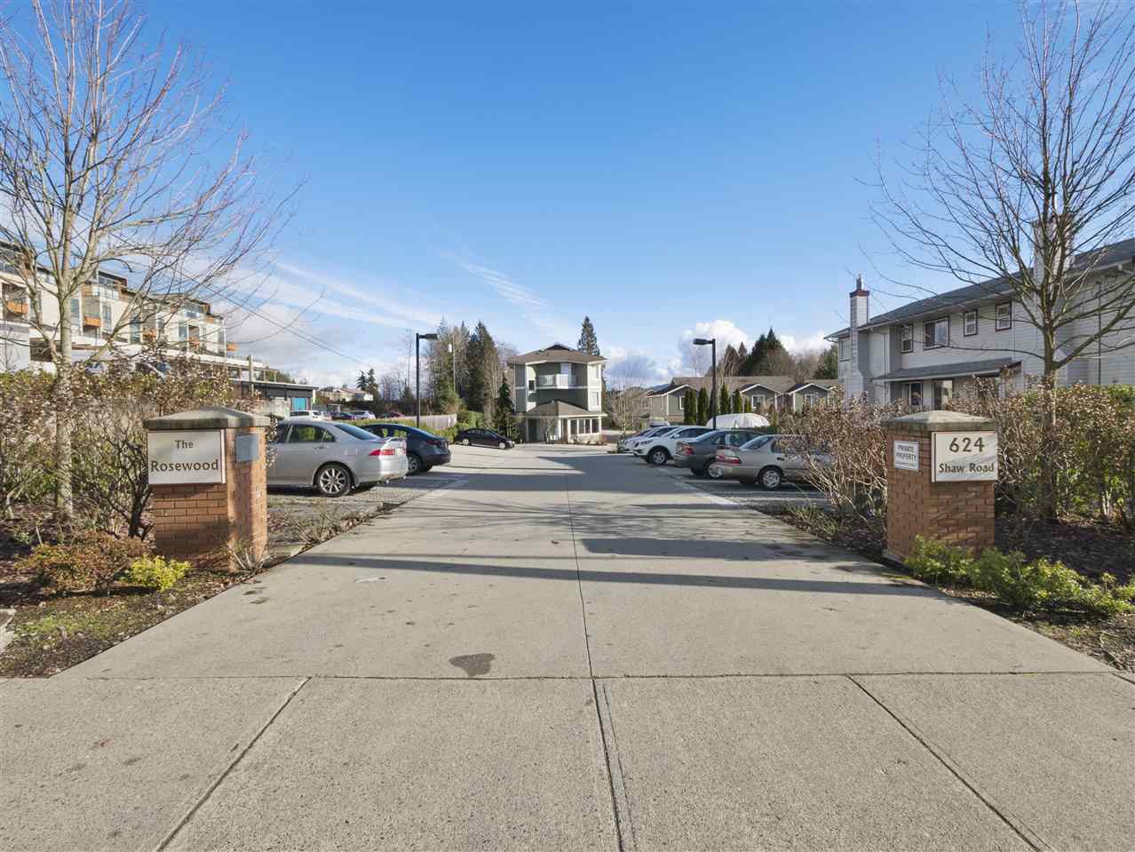 Main Photo: 11 624 SHAW ROAD in Gibsons: Gibsons & Area Townhouse for sale (Sunshine Coast) : MLS®# R2234910