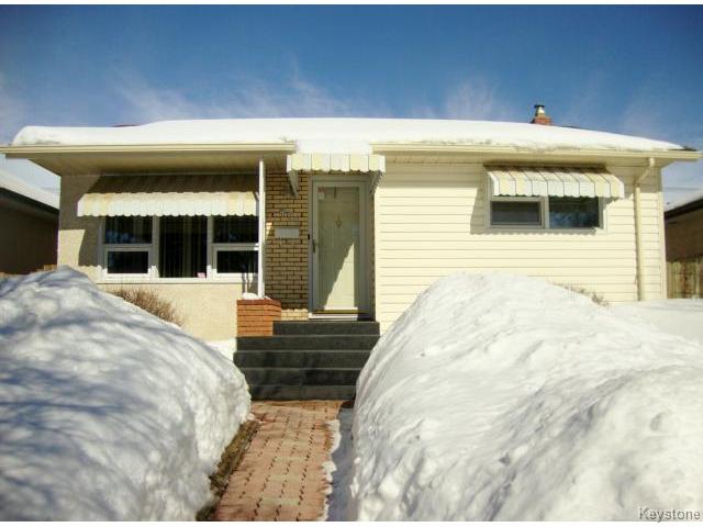 Main Photo: 451 MELBOURNE Avenue in WINNIPEG: East Kildonan Residential for sale (North East Winnipeg) : MLS®# 1403957