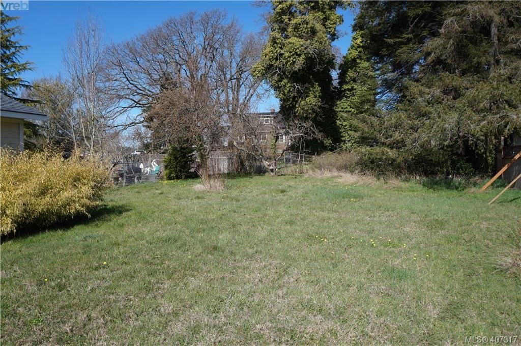 FEATURED LISTING: 1464 Bromley Pl VICTORIA