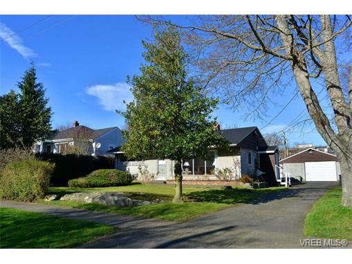 Main Photo: 818 Wollaston Street in VICTORIA: Es Esquimalt Single Family Detached for sale (Esquimalt) : MLS® # 347067