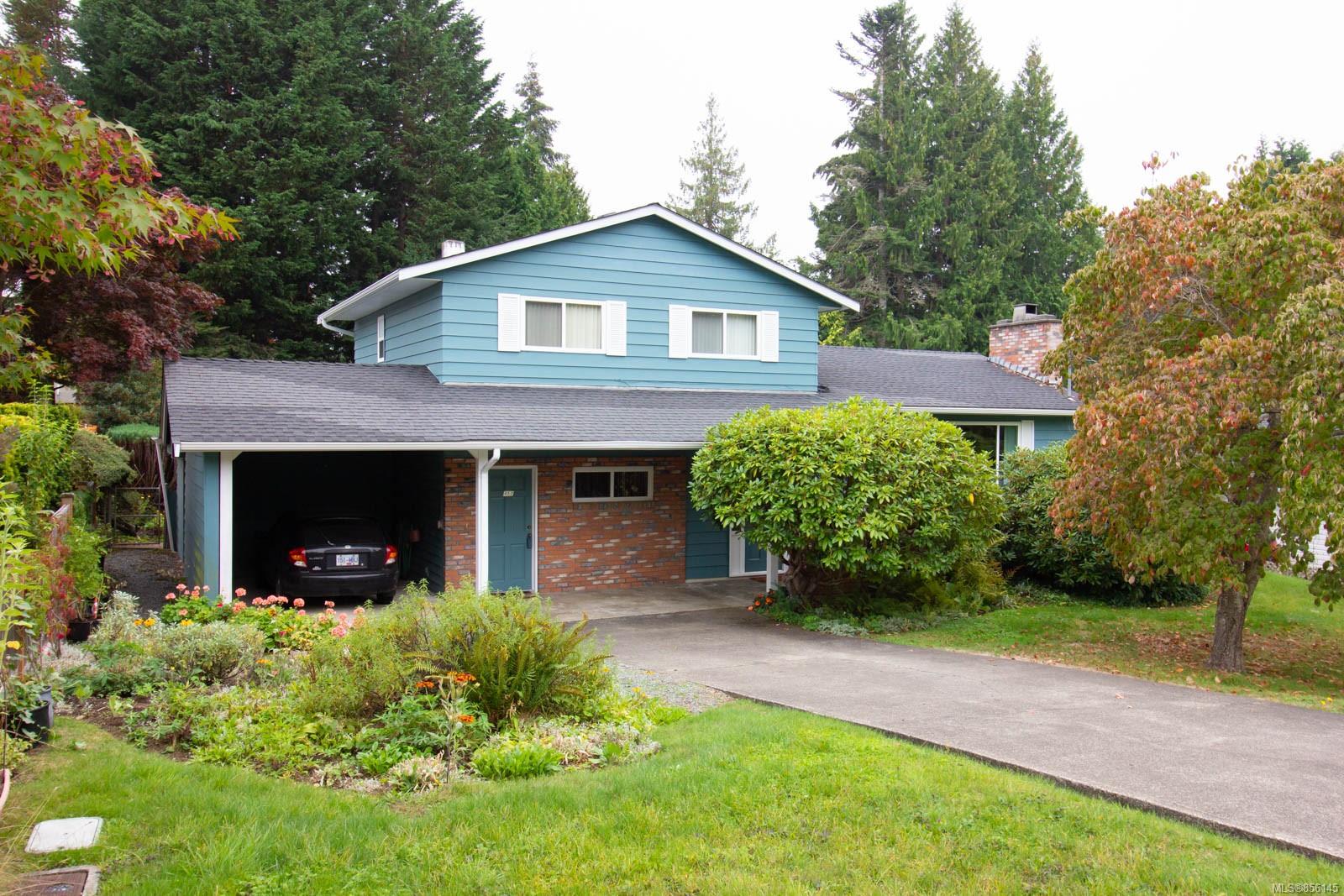 FEATURED LISTING: 452 Dogwood Rd