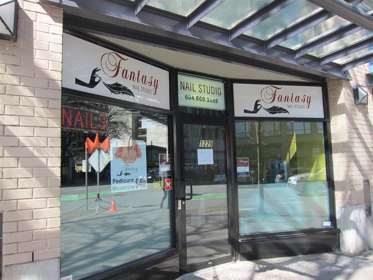 Main Photo: 1229 BURRARD Street in Vancouver: West End VW Commercial for sale (Vancouver West) : MLS®# C8005104