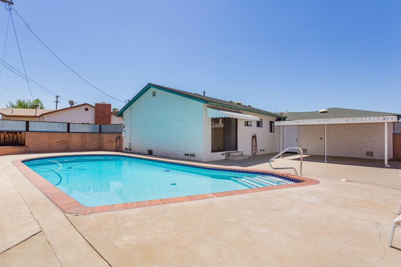 Swimming Pool/Hot Tub/Sauna