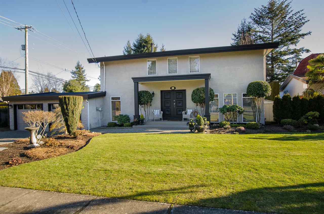 Main Photo: 92 52A STREET in Delta: Pebble Hill House for sale (Tsawwassen) : MLS®# R2130196