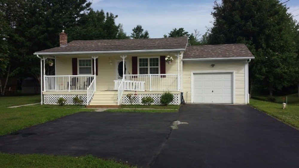 FEATURED LISTING: 53 Krista Drive Wilmot