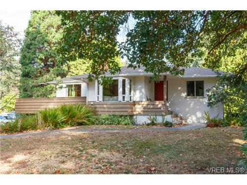 Main Photo: 4010 Haro Road in VICTORIA: SE Arbutus Single Family Detached for sale (Saanich East) : MLS®# 369427