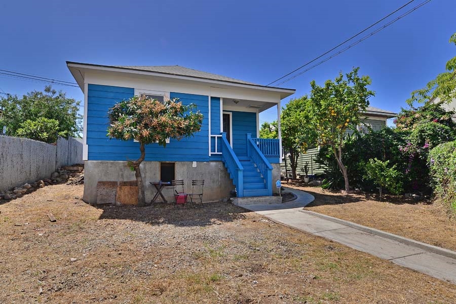 Main Photo: LOGAN HEIGHTS House for sale : 3 bedrooms : 122 S 20TH in SAN DIEGO