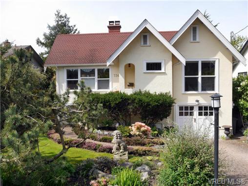 Main Photo: 736 Transit Road in VICTORIA: OB South Oak Bay Single Family Detached for sale (Oak Bay) : MLS®# 363493