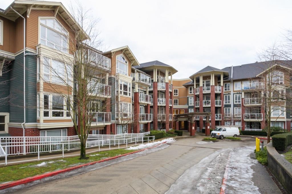 Main Photo: 304 14 E ROYAL AVENUE in New Westminster: Fraserview NW Condo for sale : MLS®# R2133443