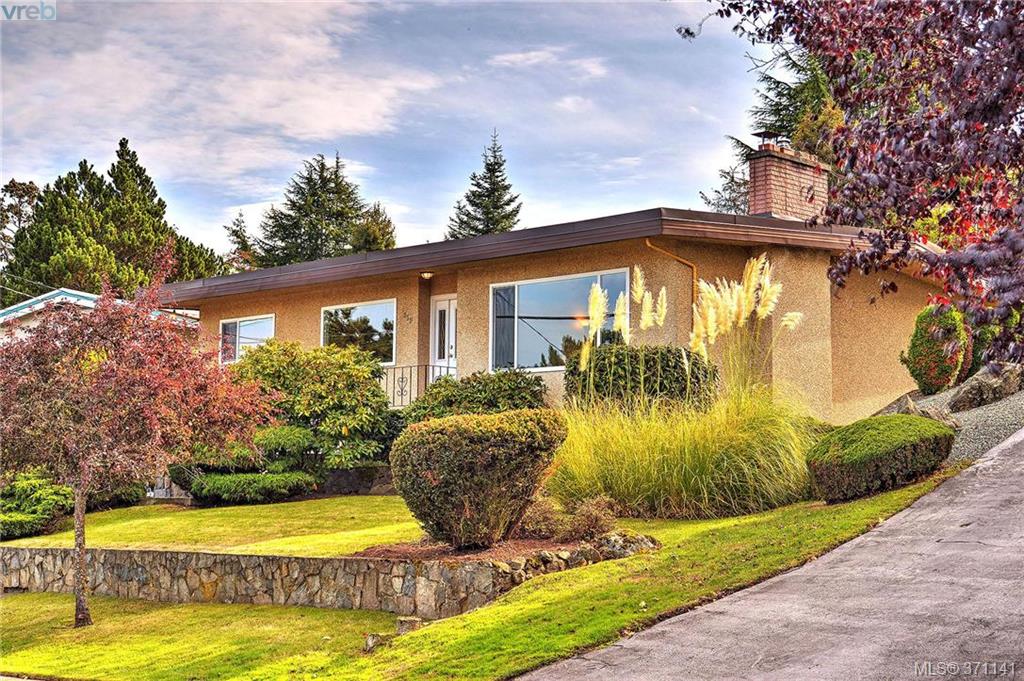 FEATURED LISTING: 869 Rockheights Ave VICTORIA