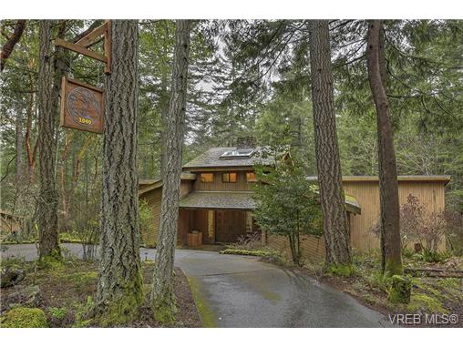 FEATURED LISTING: 1040 Finlayson Arm Road VICTORIA