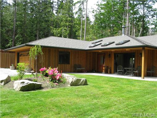 Main Photo: 122 Menhinick Drive in SALT SPRING ISLAND: GI Salt Spring Single Family Detached for sale (Gulf Islands) : MLS®# 354650